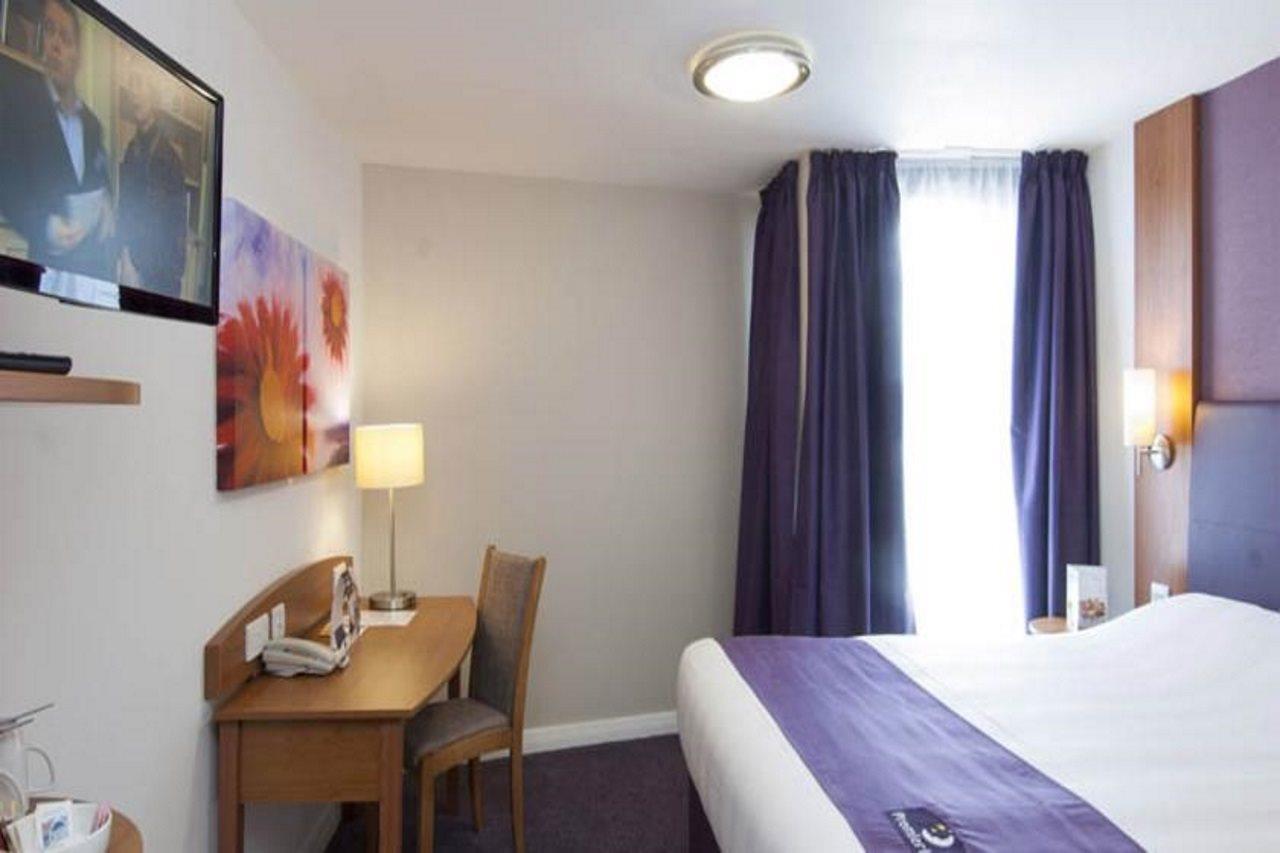 Premier Inn 鹿格勒 外观 照片