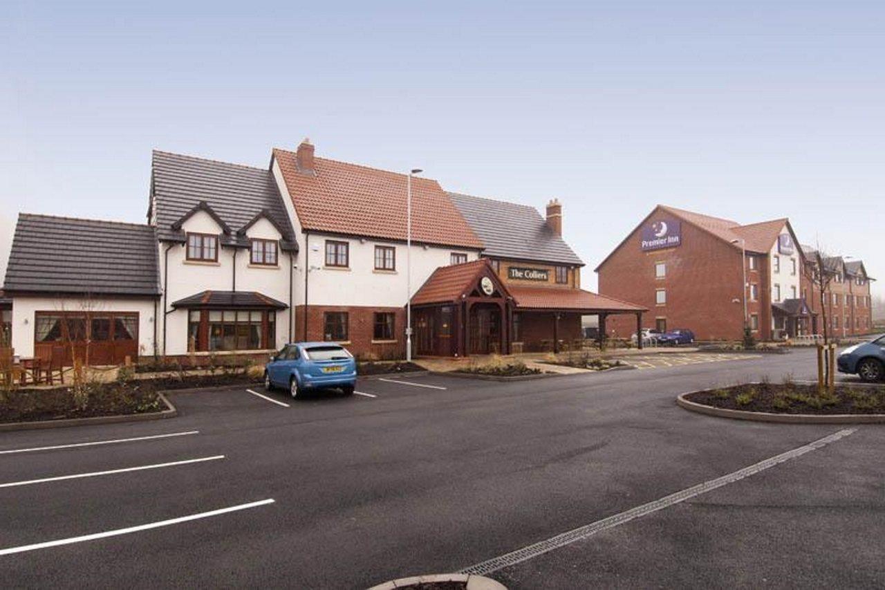 Premier Inn 鹿格勒 外观 照片