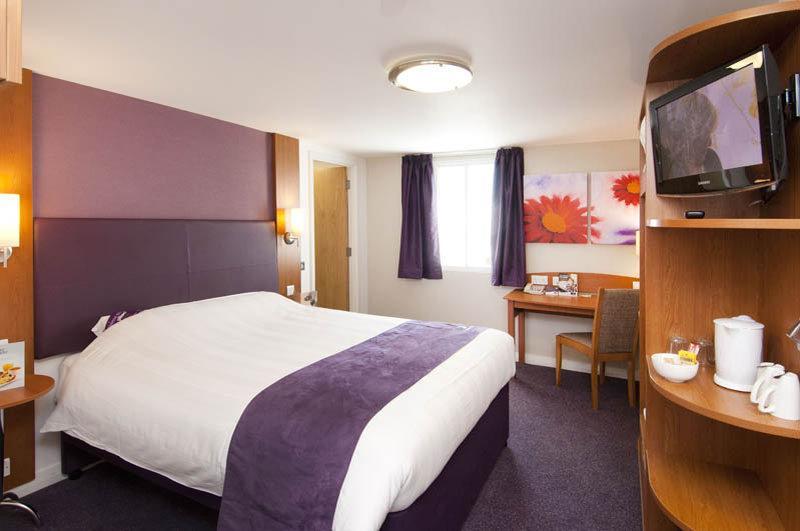 Premier Inn 鹿格勒 外观 照片